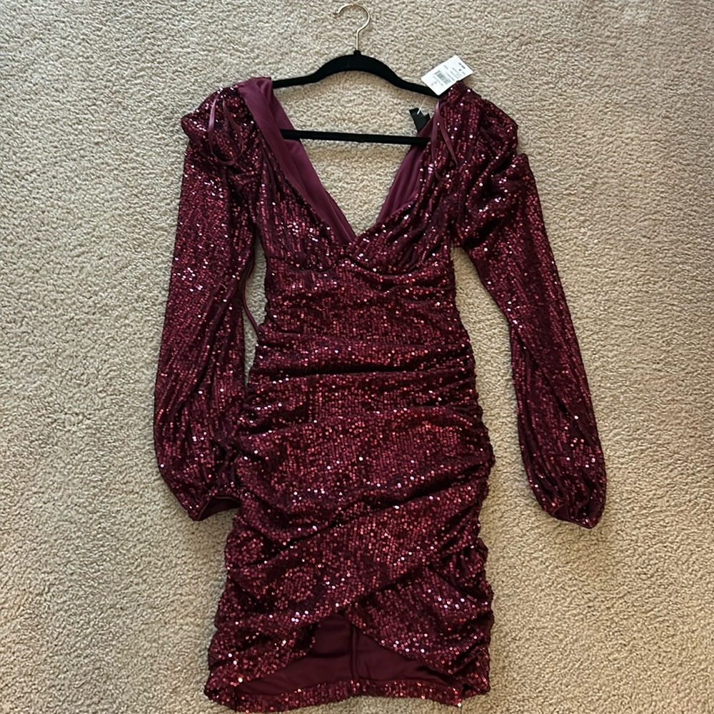 **NEW WITH TAG** Purple Sequin Windsor Mini Dress Size Small
